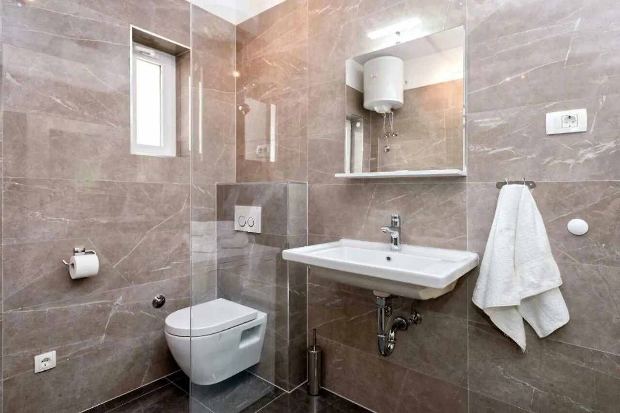 Apartment Maja Split