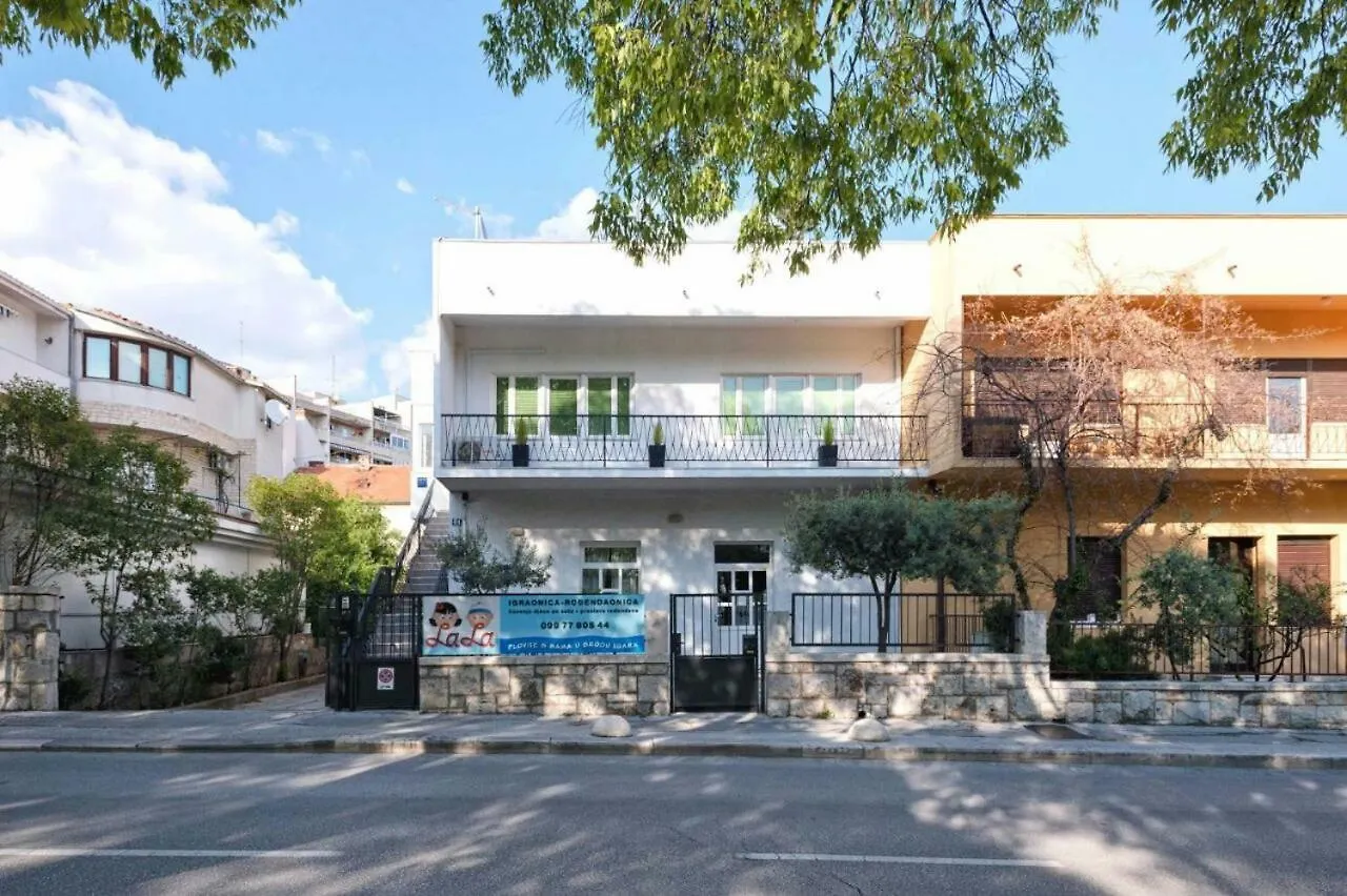Apartment Maja Split
